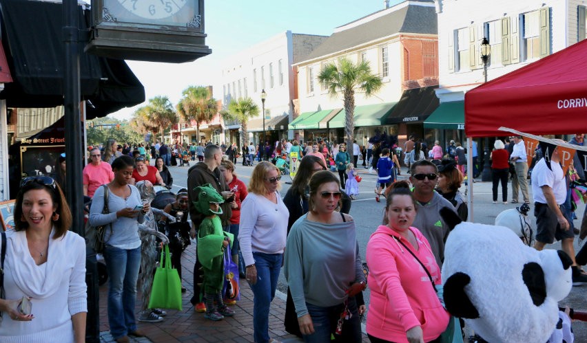 Thousands invade downtown Beaufort in search of tricks or treats